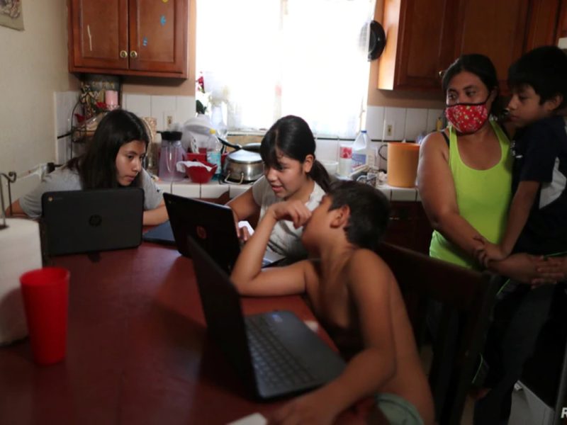 Aumentan adultos hispanos en EEUU que quieren aprender inglés