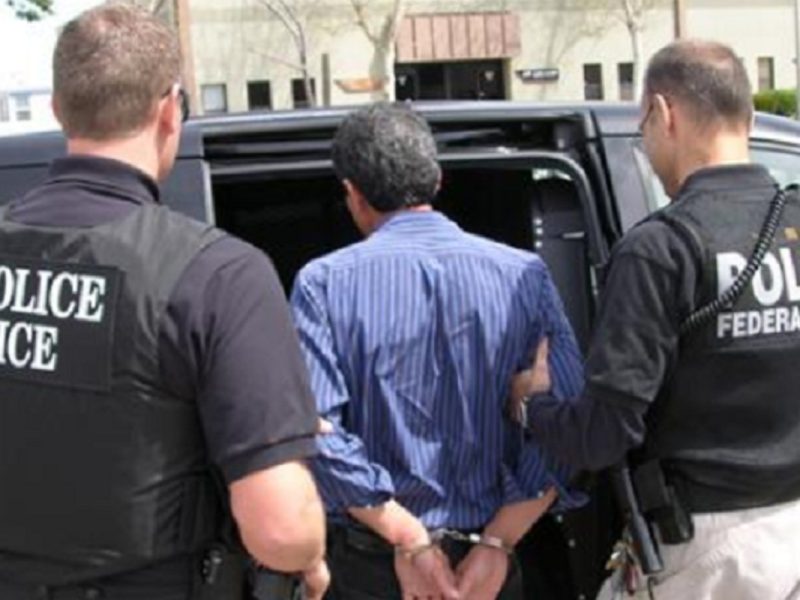 ICE niega que las redadas en medio de la pandemia busquen ayudar a la campaña de Trump