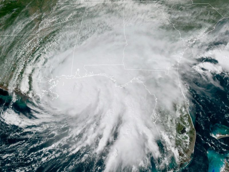 Huracán Sally toca tierra en Alabama con fuertes lluvias