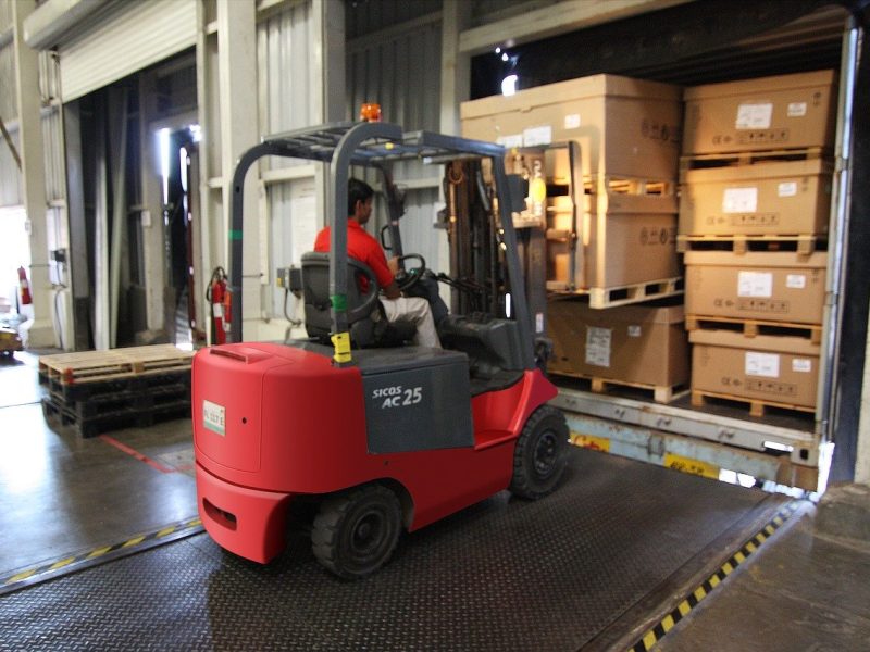 Los empleos en almacenes son unos de los más demandados. Foto: Pixabay.