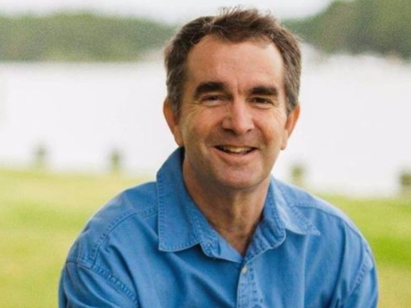 Ralph Northam, gobernador de Virginia, da positivo a Covid-19