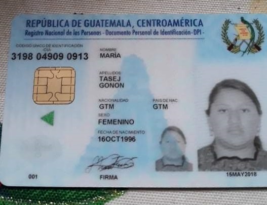 Identificación que María portaba al momento de desaparecer.