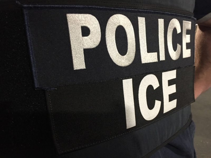 Revisarán cárcel de ICE para investigar cirugías de mujeres