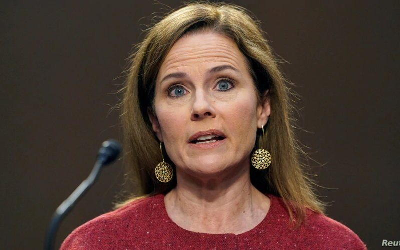 La Comisión de Asuntos Jurídicos del Senado inició el martes 13 de octubre de 2020 el primero de dos días de interrogatorios a la nominada jueza Amy Coney Barrett para la Suprema Corte.