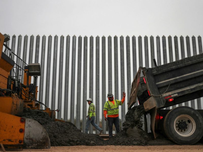USA celebra las 400 millas de su muro fronterizo con México