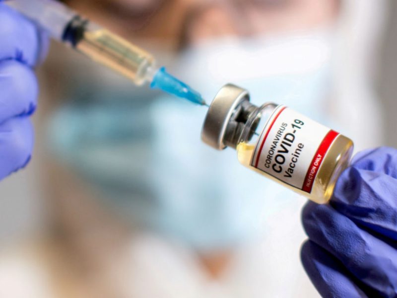 Vacuna Covid-19 Reuters VOA