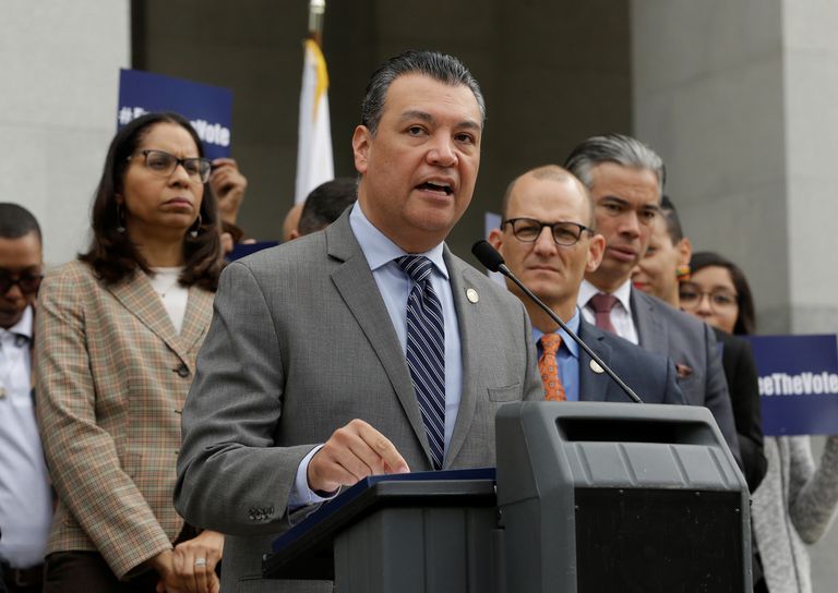 Alex Padilla, nuevo senador de California.