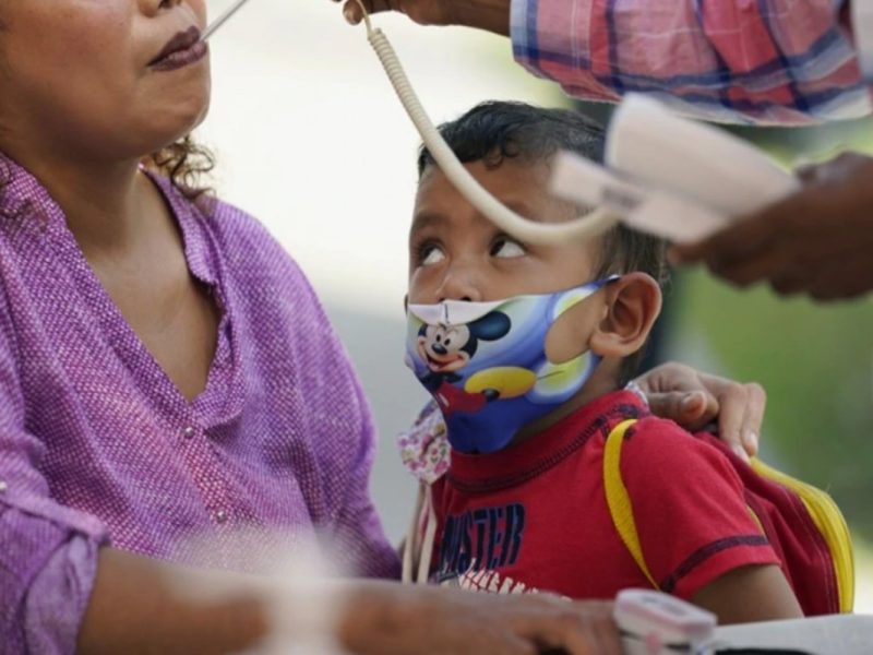 Médicos voluntarios apoyan a migrantes rumbo a EEUU