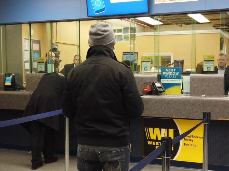 Los gobiernos deben pensar las remesas más allá de los beneficios económicos que aportan a los países.