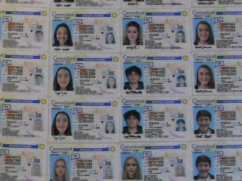 CBP decomisa 14 mil 504 documentos falsos en Cincinnati, Ohio