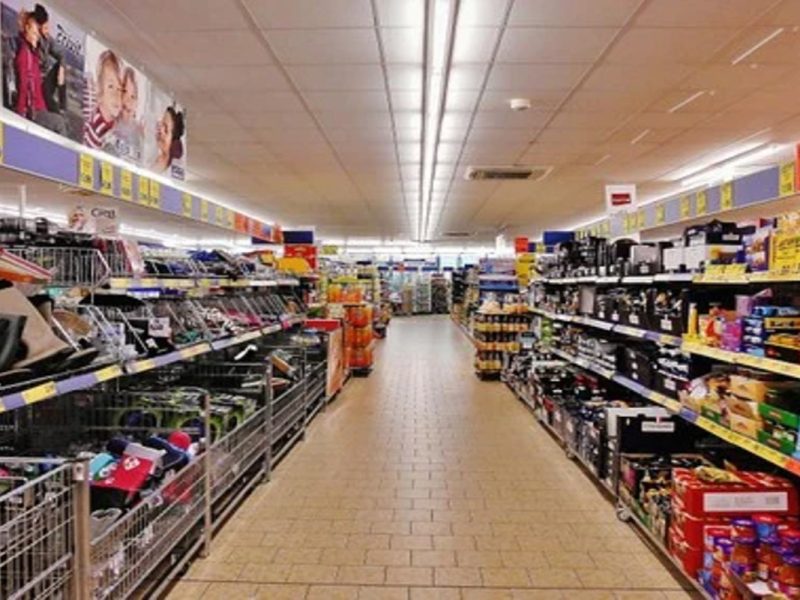 Varias farmacias limitaron la venta de fórmulas para bebés