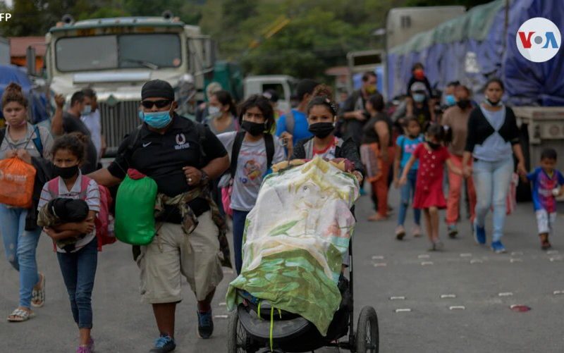 Las caravanas migrantes han continuado este 2021 pese a la pandemia de coronavirus.