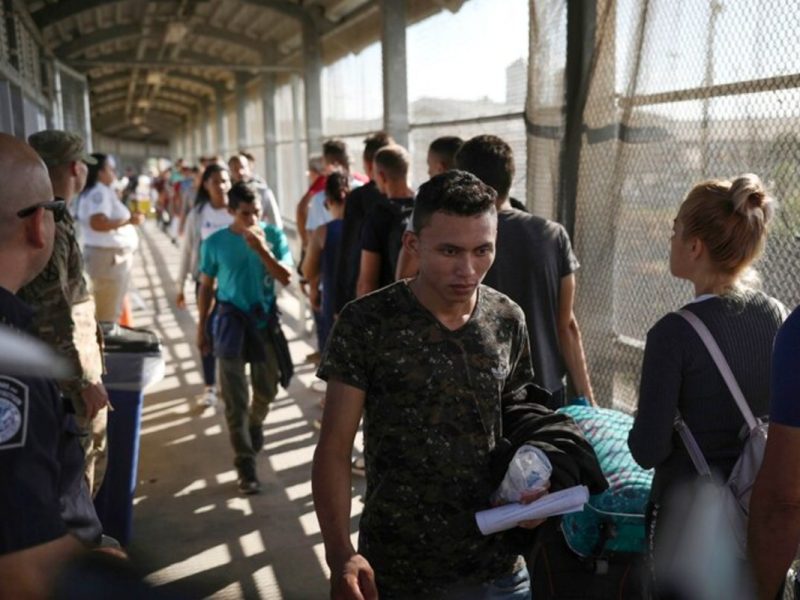 No es momento de correr hacia la frontera, las leyes aún no cambian DHS