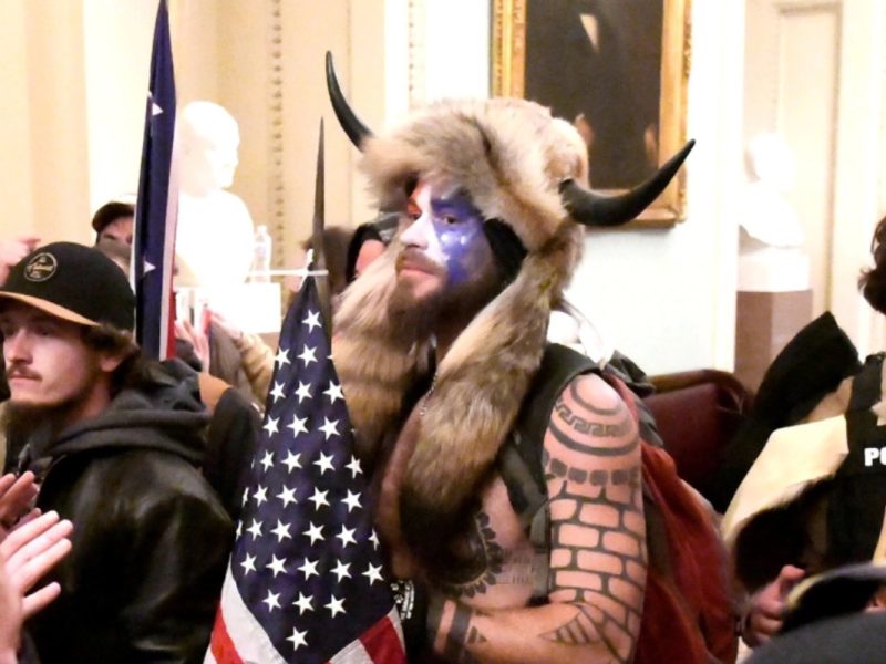 Hombre búfalo declarará contras Trump VOA Reuters