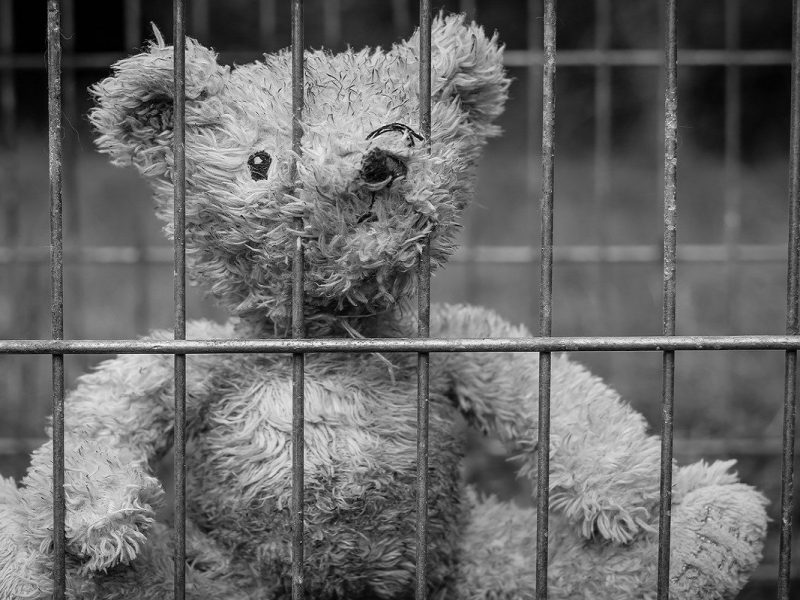 Esta niña ha estado en un centro de detención de ICE más tiempo que cualquier otro menor de edad.