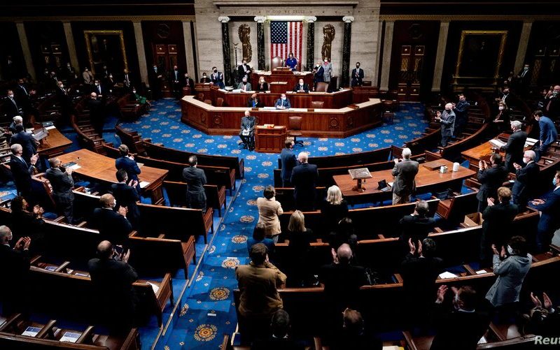 Algunos senadores demócratas buscan que el derecho al aborto sea ley