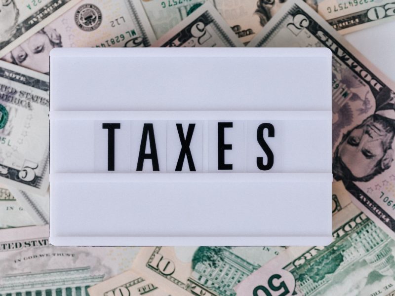 tax preparer Preparador de impuestos