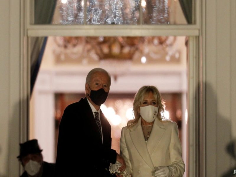 Jill Biden, primera dama de EEUU, trabaja para ofrecer universidad comunitaria gratis