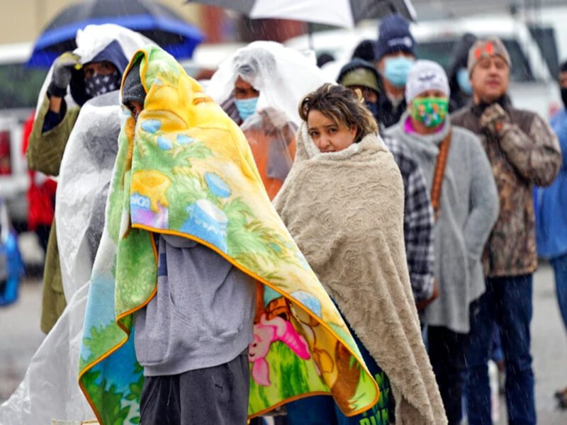 Texas: Regresa electricidad en varios hogares; 57 muertos por frío