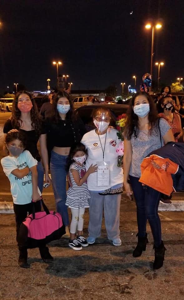 Familia beneficiada por el programa de reunificación de Michoacán Palomas Mensajeras