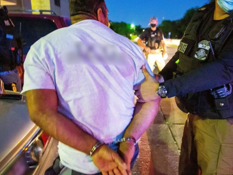 Arresto de ICE foto Twitter ICEgov