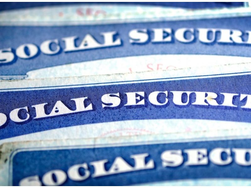 Los beneficiarios del Seguro Social están cerca de recibir su tercer cheque de estímulo.