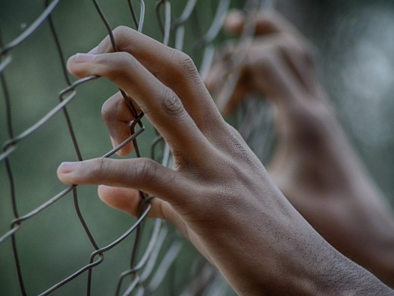 Proyecto de ley prohíbe que reos sean deportados una vez que cumplen su sentencia