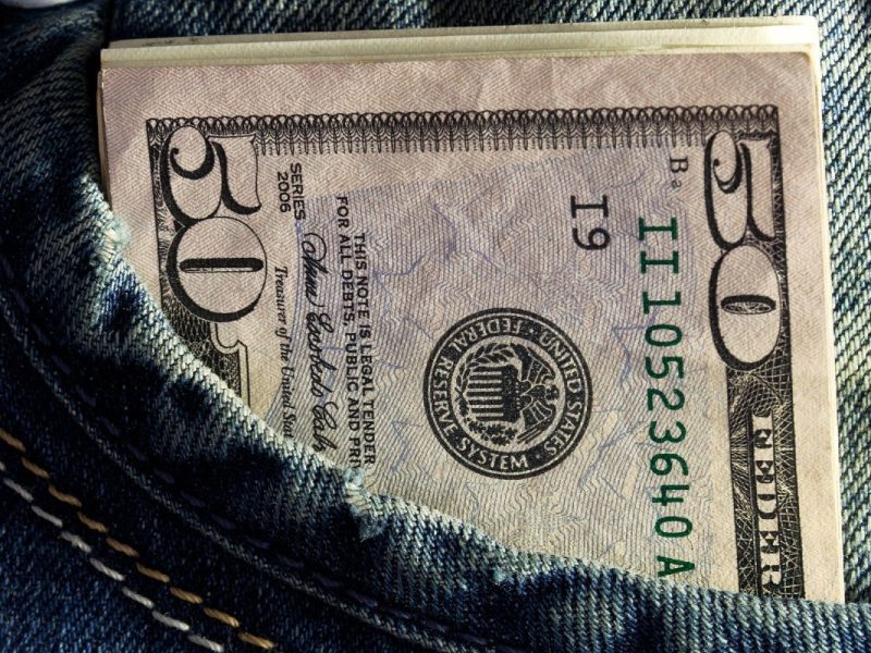 El tercer cheque de estímulo sigue llegando a más personas.