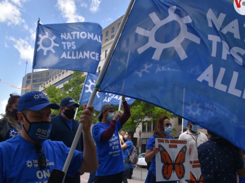 Beneficiarios del TPS presionarán para lograr la residencia permanente