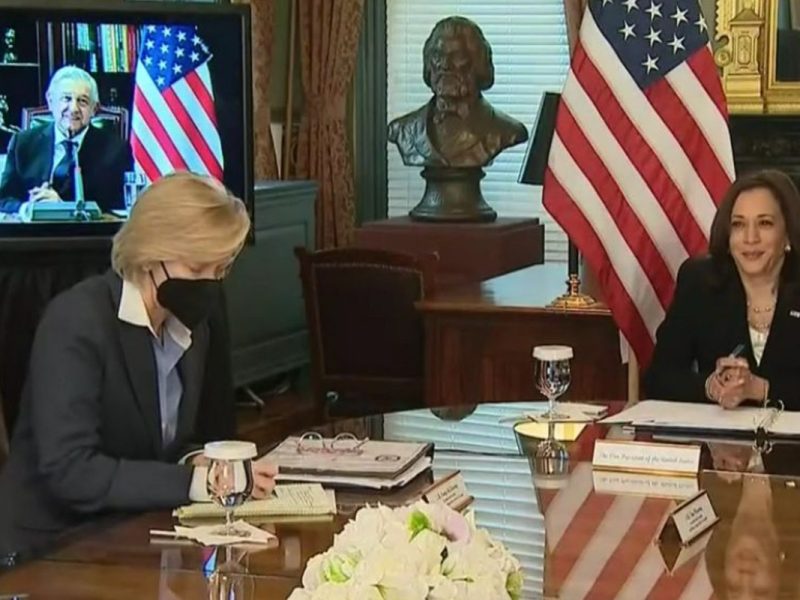 “USA y México deben trabajar juntos contra la violencia y la corrupción”: Kamala Harris a AMLO