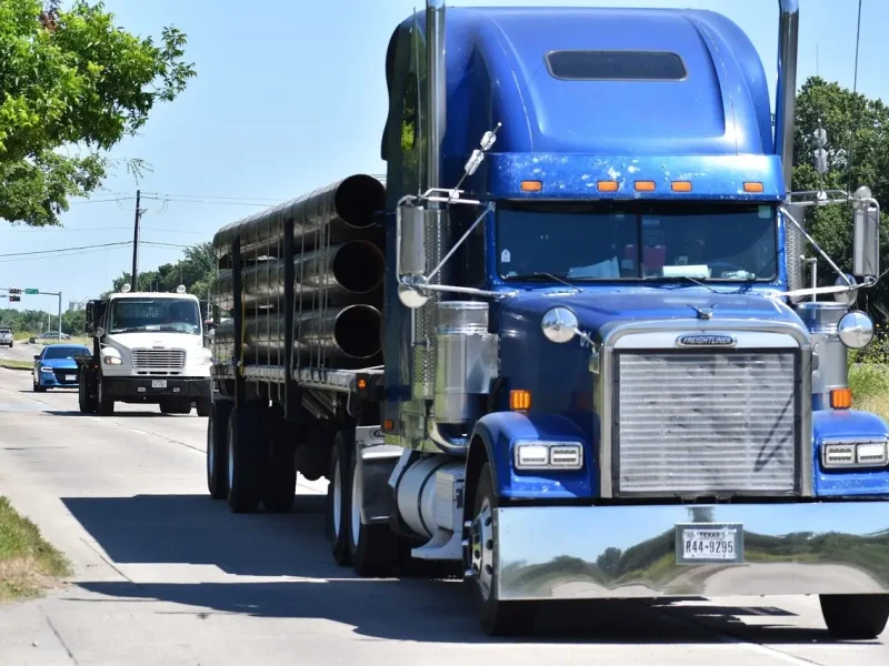 En Texas y en todo USA hay una escasez de conductores de camión.