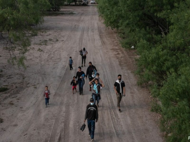 Gobernadores republicanos piden a Joe Biden no ignorar situación en la frontera