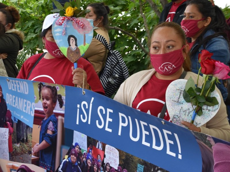 Inmigrantes y activistas de organizaciones se dieron cita en Washington DC, el 12 de mayo de 2021, para pedir soluciones inmediatas y permanentes para los trabajadores esenciales extranjeros.