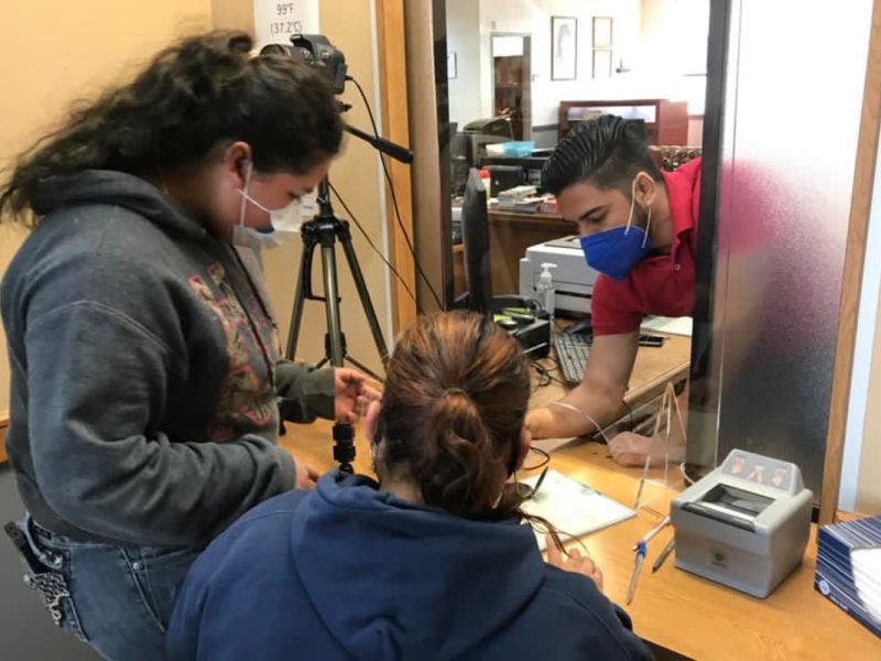 La planta que produce los chips de alta seguridad necesarios en la elaboración de la Matrícula Consular fue afectada por la pandemia