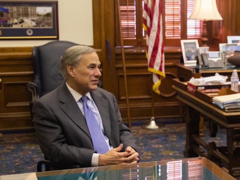 Greg Abbott, gobernador de Texas, anunció esta medida el lunes 17 de mayo de 2021.