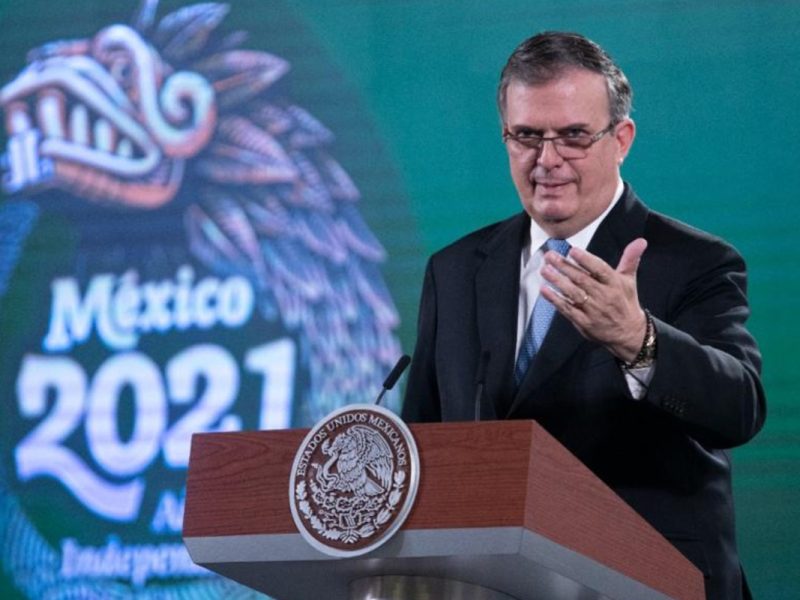 México presenta estrategia de vacunación para reactivar la frontera con USA