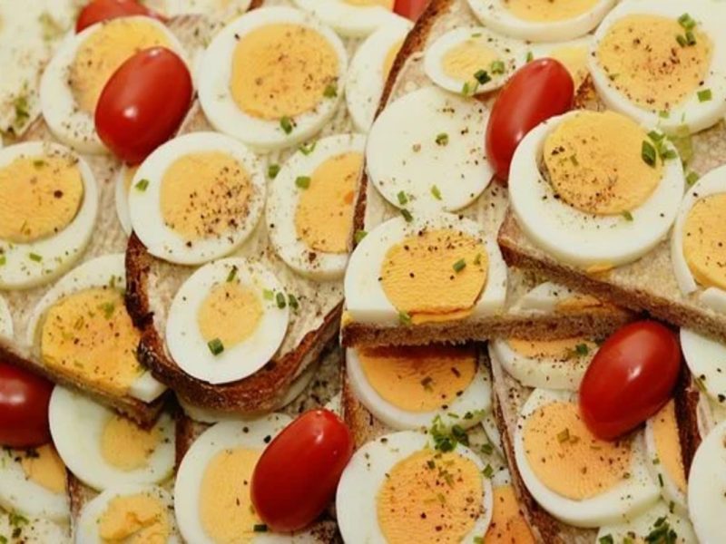 20 lugares que ofrecen desayuno y almuerzo gratis para menores en LA