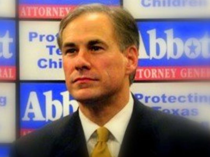 Texas va contra los migrantes; actualiza declaración de emergencia