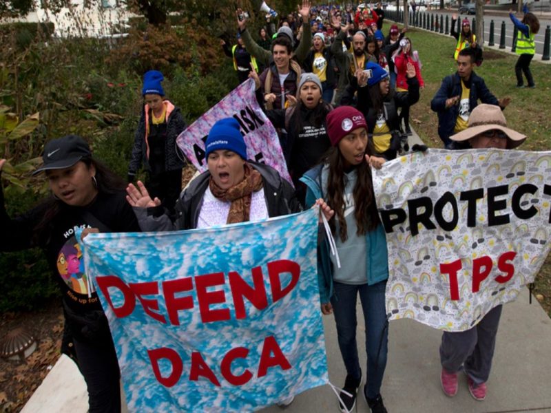 Senadores republicanos piden solución para DACA.