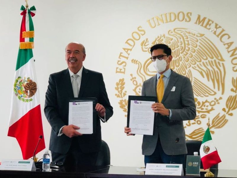 Constancia de antecedentes penales: Firma SRE acuerdo para expedirla a paisanos.