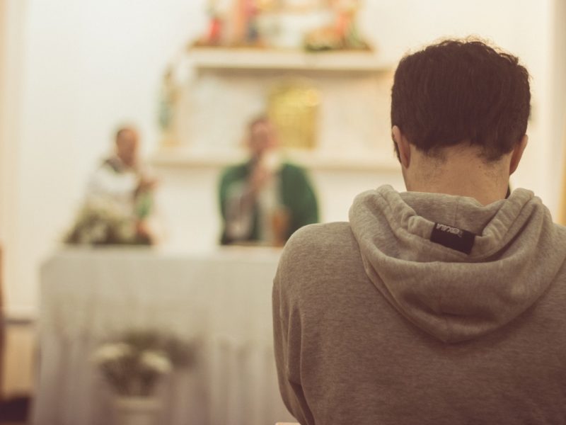 Esta oración te llenará de fuerza para iniciar la semana con motivación y esperanza.