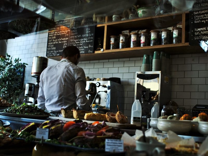 Este trabajo en USA inicia en noviembre. Para solicitarlo necesitas tener experiencia en mostradores de establecimientos de comida.