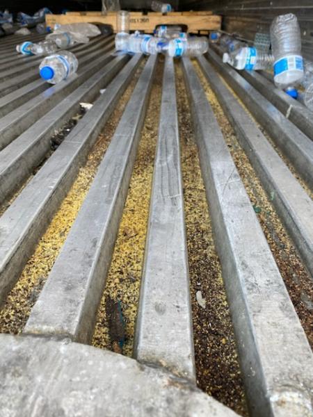 Estas son las condiciones en las viajan los migrantes a manos de los coyotes | Foto: CBP