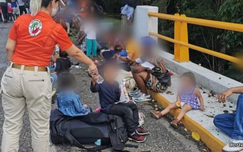 Algunas organizaciones han ofrecido apoyo a la caravana migrante durante su trayecto en Chiapas.