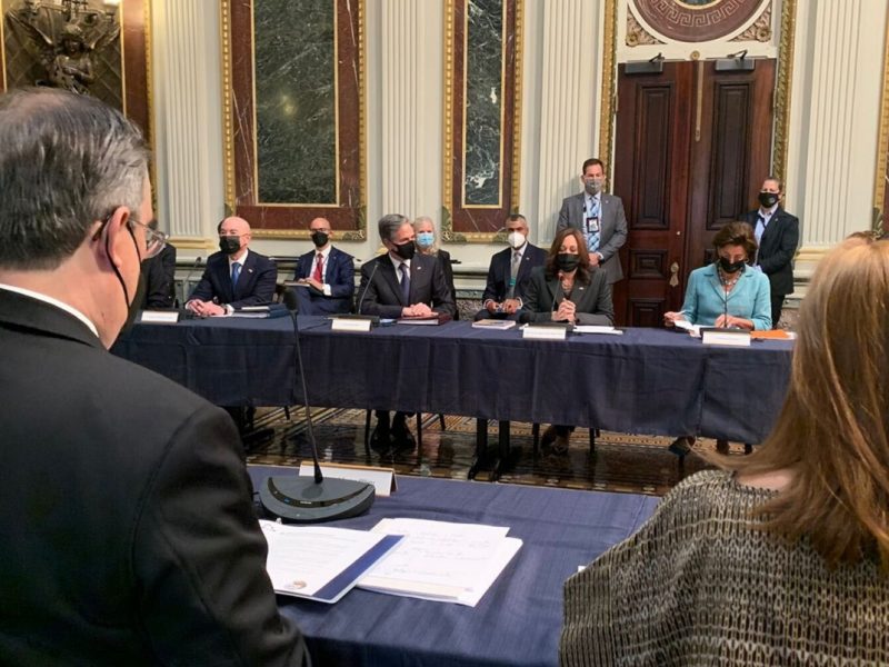 Kamala Harris, Marcelo Ebrard y otros funcionarios durante el Diálogo Económico de Alto Nivel celebrado en Washington DC este 9 de septiembre.