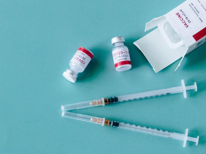 Pedirán vacuna contra la Covid-19 en los exámenes médicos de inmigración: USA