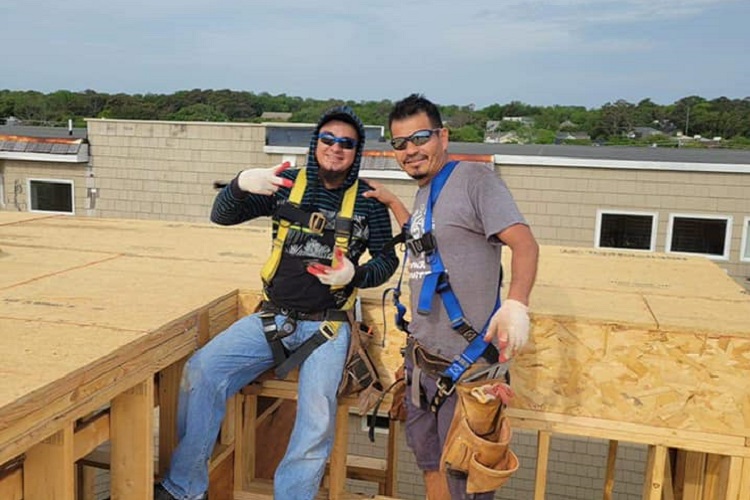 Los migrantes viven condiciones específicas que los hacen padecer depresión; sin embargo, pueden generar diferentes mecanismos en sus países de acogida para superarla.