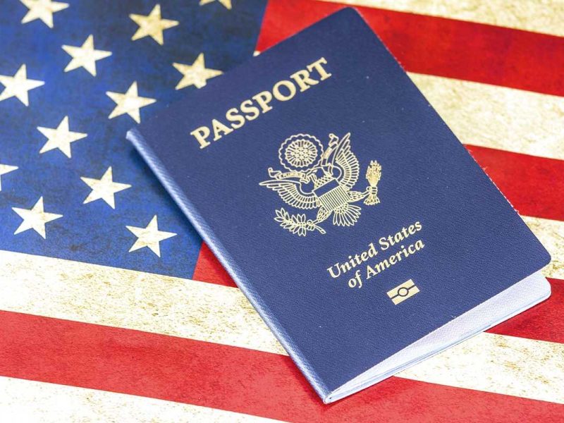 Para sacar el pasaporte americano en México debes presentar el formulario DS-11 (en inglés)