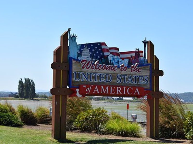 EEUU reabre frontera a viajes no esenciales en noviembre; exigirá vacunación completa.