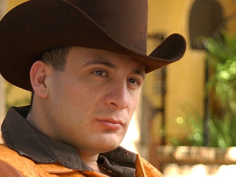 Las 10 cosas que no sabías sobre Valentín Elizalde, “El Gallo de Oro”.
